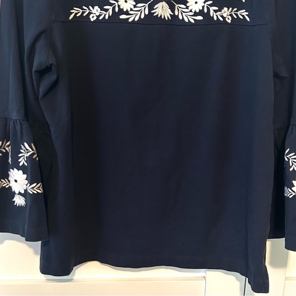 J. Crew Women's Navy and White Embroidered Bell Sleeve Cotton Top‎ in Size L - Picture 4 of 13